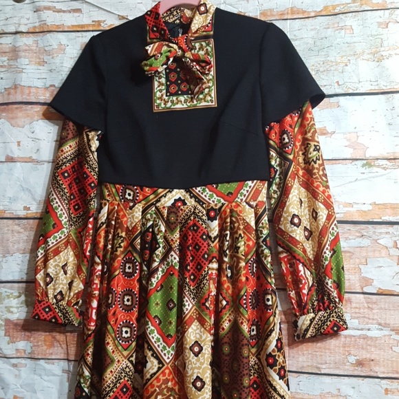 Dresses & Skirts - Vintage Mod bow collar dress modcloth